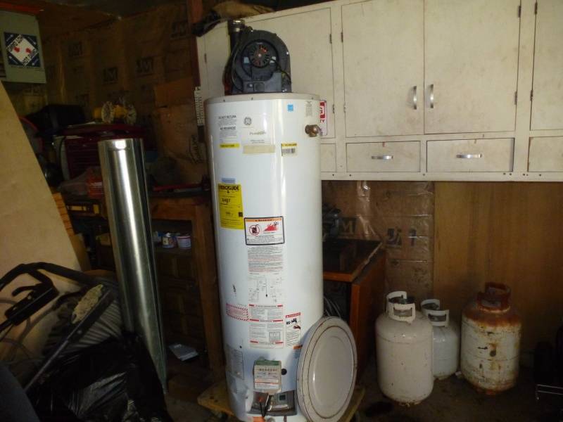 lot 126 image: General Electric Water Heater # 115