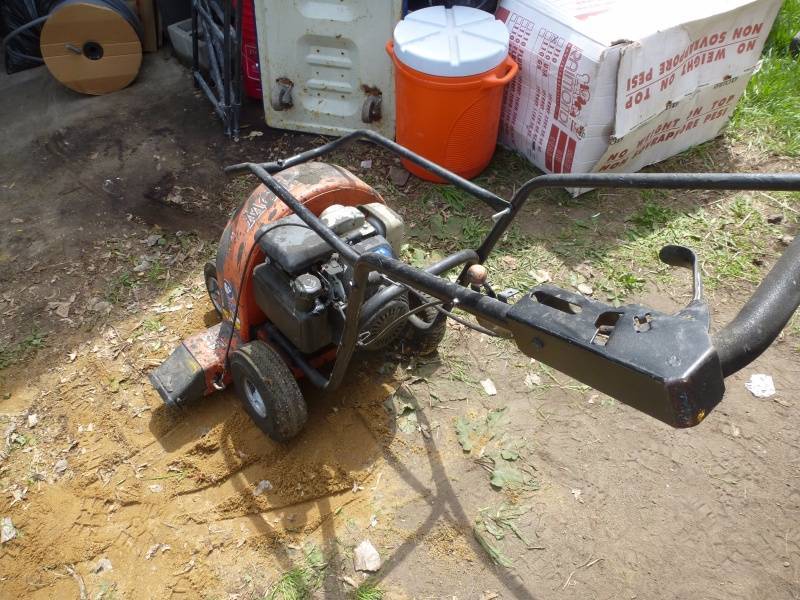 lot 128 image: Billy Goat Blower # 117