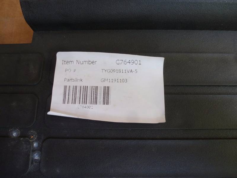 lot 135 image: 97-2000 Chevy Rear BumperCover Pad for 1500 GM # 127
