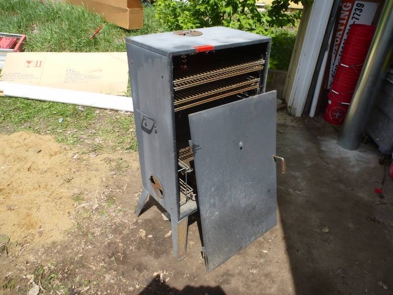 lot 151 image: Great Outdoors Smoker # 140