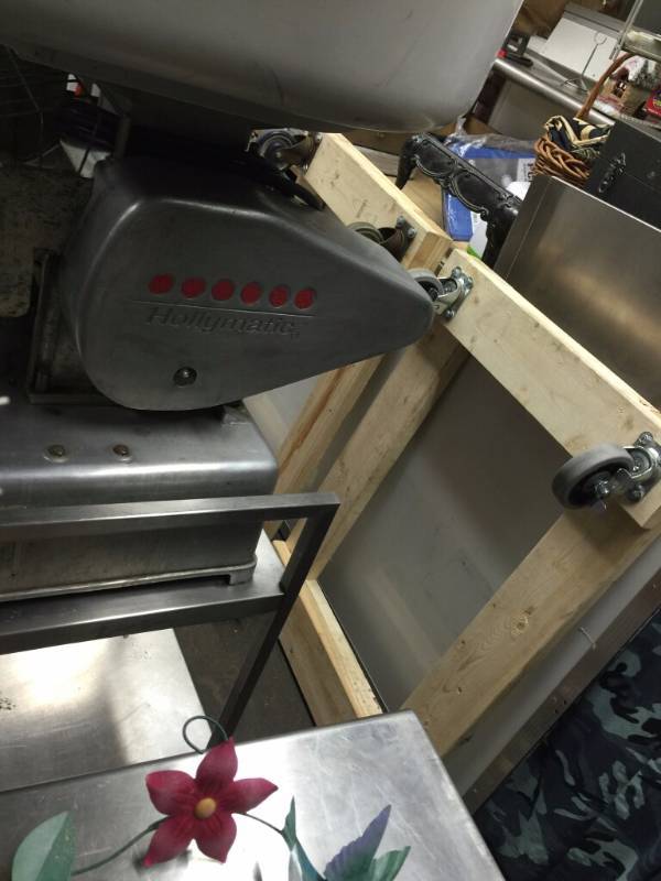 Hobart Patty Machine.. Cart included