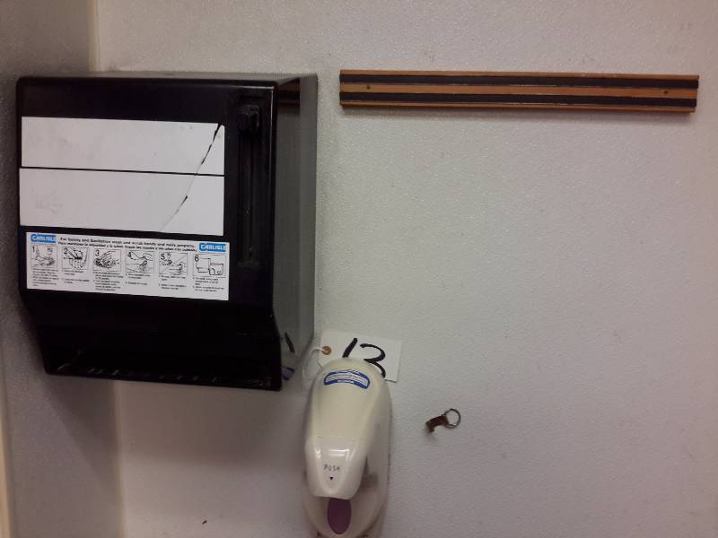 Towel and soap dispenser, knife Magnet
