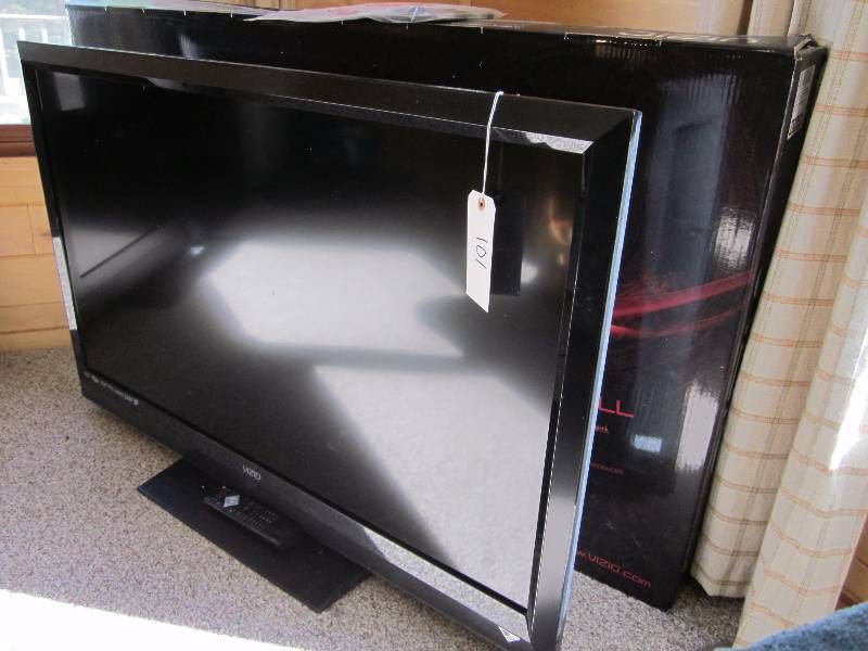 Vizio 47 Flat Screen TV