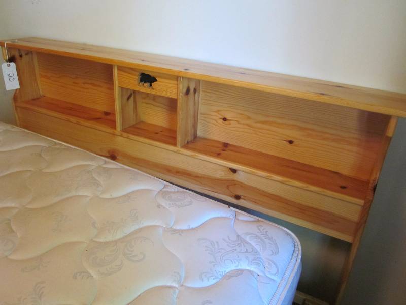 Queen Bed Set