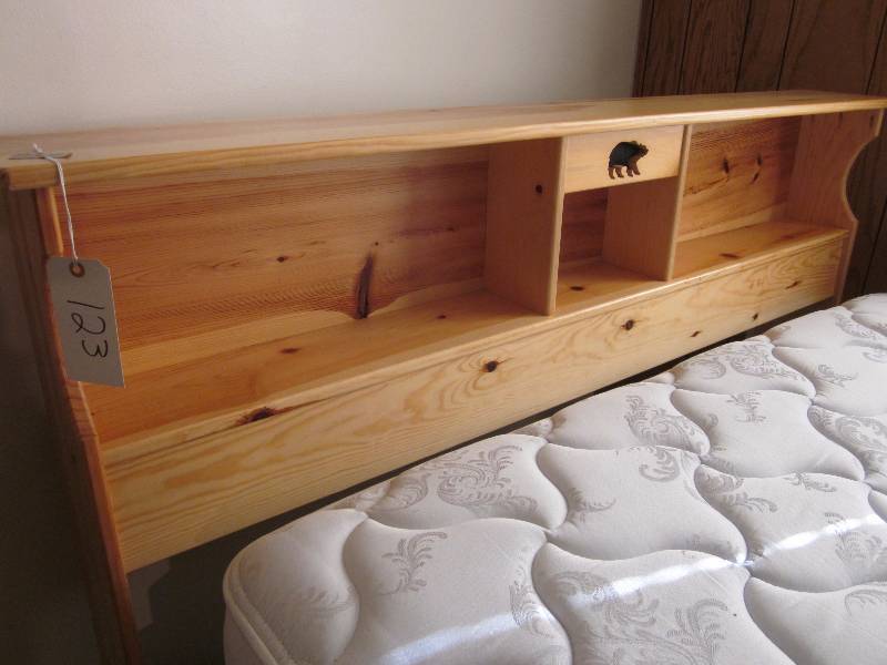 Queen Bed Set