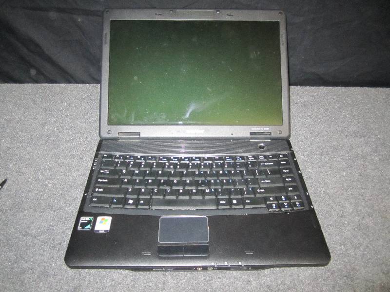 lot 61 image: Emachines D620 laptop power on, no ...