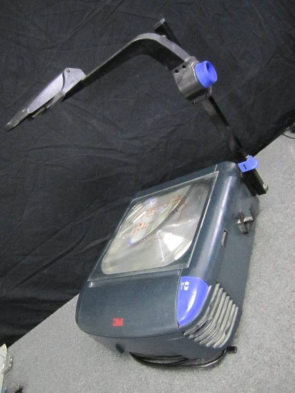 lot 70 image: 3M overhead projector...