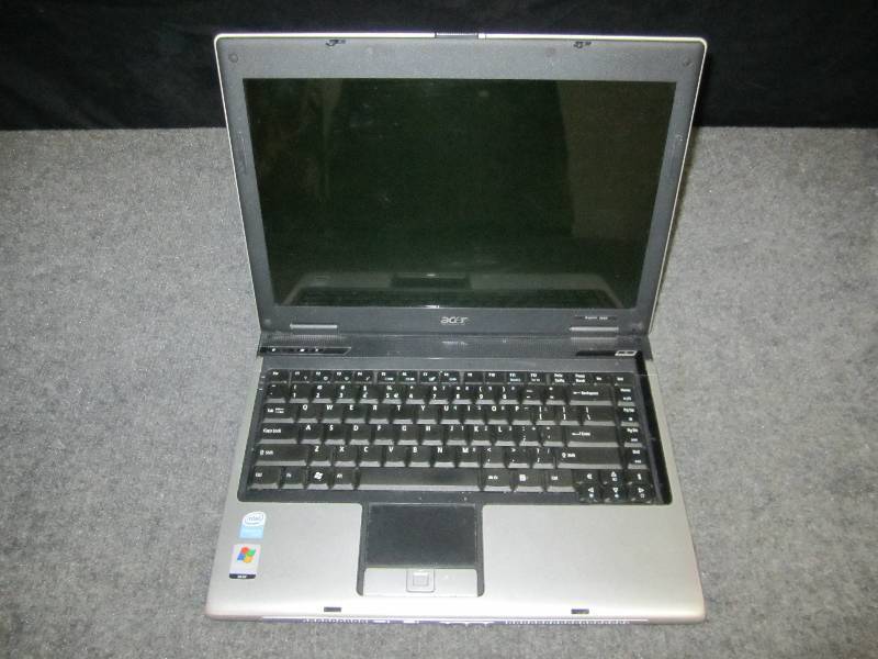 lot 85 image: Acer Aspire 3680 laptop computer, n...