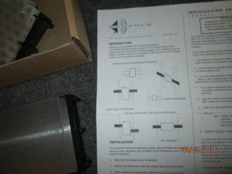 lot 44 image: Mr Flexbrackets 4 round flexbracke...
