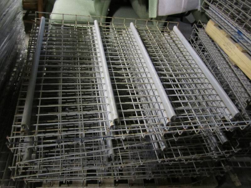 lot 7 image: 1 Section of pallet racking, 14 ta...