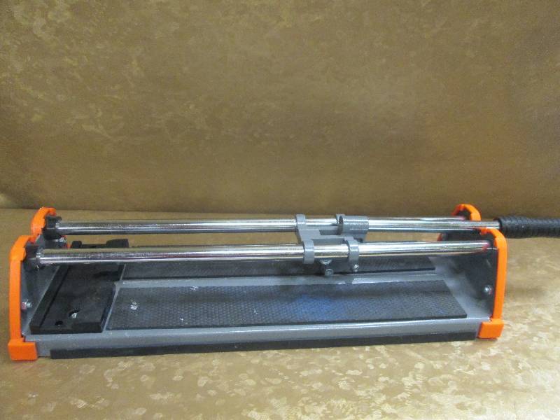 HDX 14 inch Tile Cutter no box...
