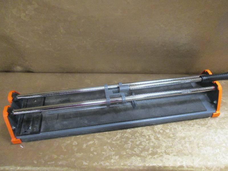 HDX 20 inch Tile Cutter no box...