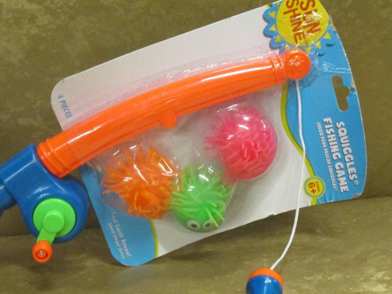 lot 15 image: Squiggles fishing game...