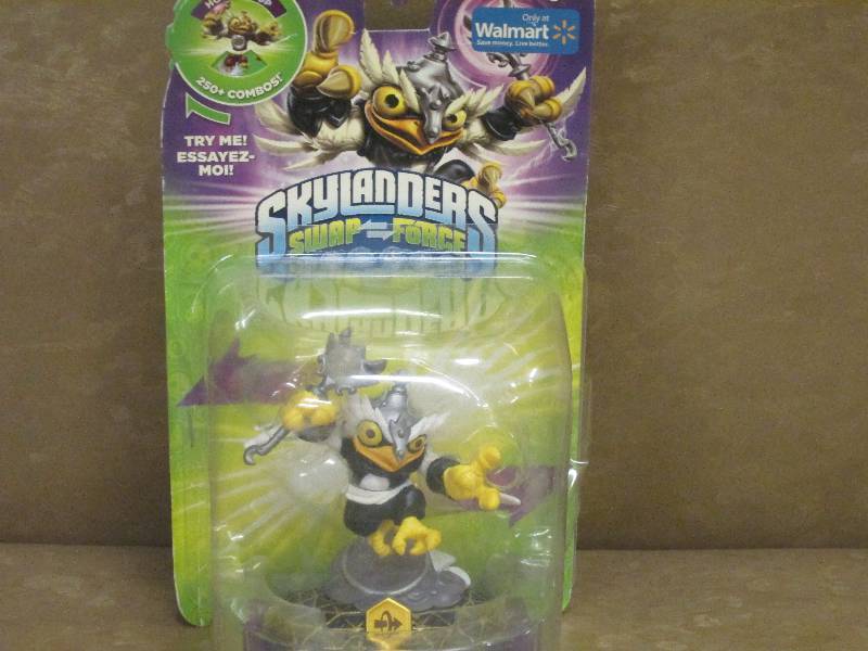 lot 23 image: Skylander Hootloop Swap-Force...