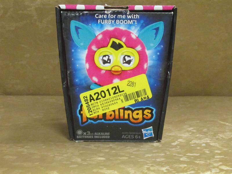 lot 32 image: Furblings...