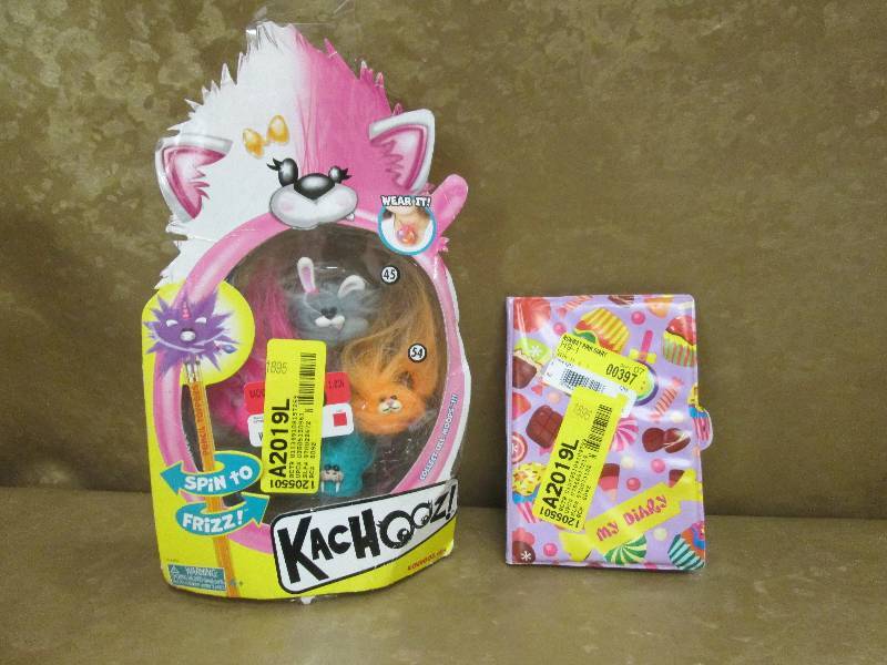 lot 45 image: Kachooz Pencil Toppers and Runway P...