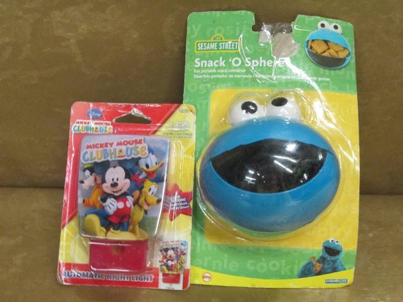 lot 58 image: Mickey Mouse Nightlight & Cookie Mo...