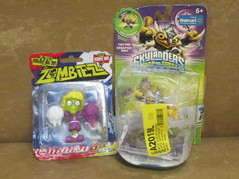 lot 61 image: Skylanders swap (HootLoop) & Zombie...