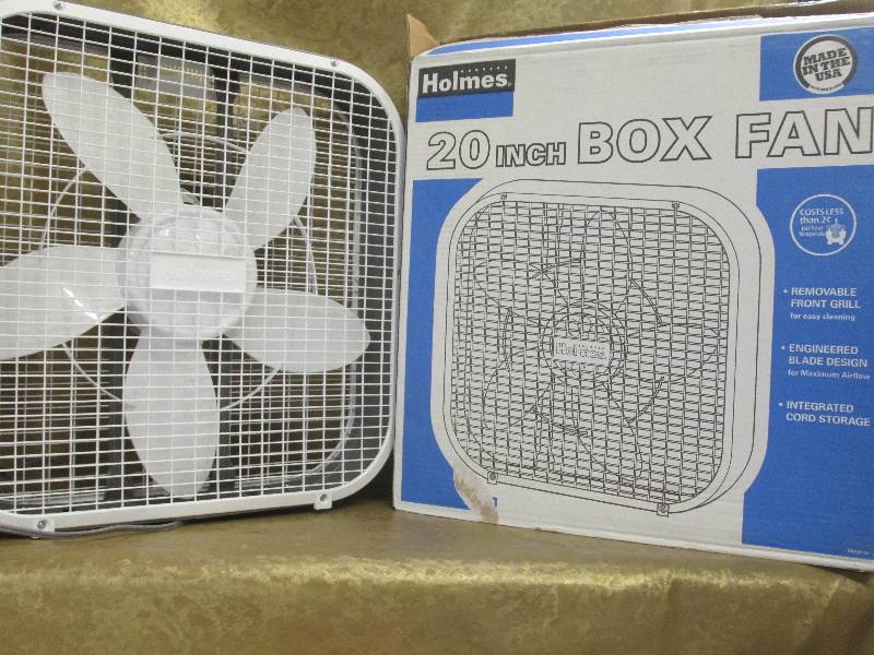 lot 106 image: Holmes 20 Box Fan...