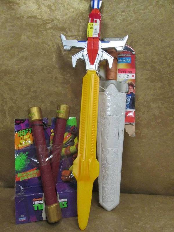 lot 75 image: Toy Weapons Bundle...