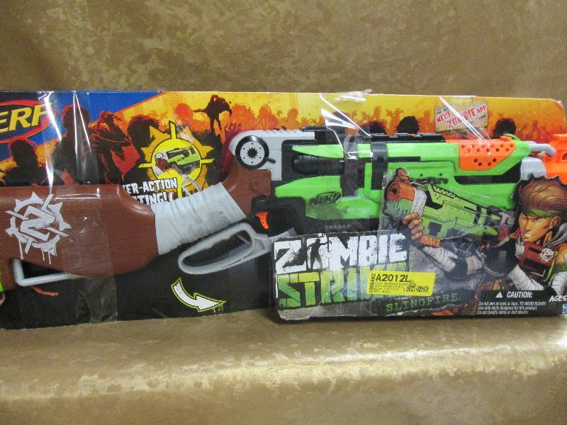 lot 76 image: Nerf Zombie strike nerf gun...