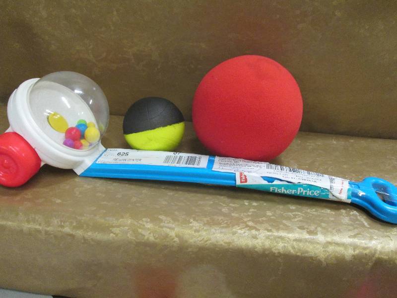 lot 87 image: Corn Popper & foam Balls...