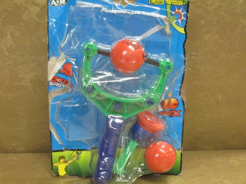 lot 94 image: Slingshot...