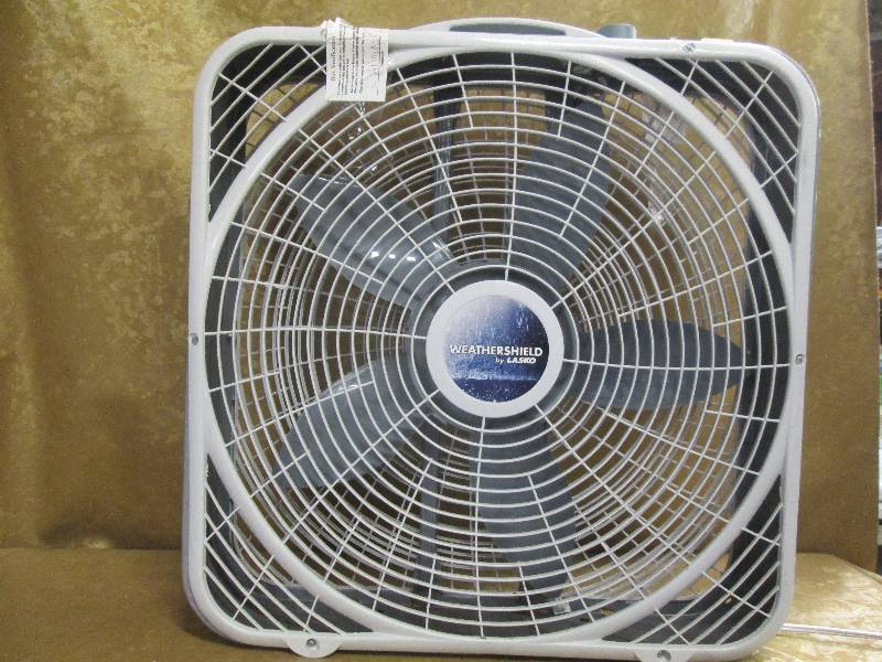 lot 115 image: 20 box fan...