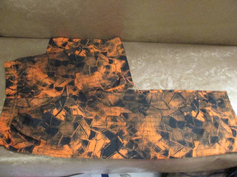 lot 128 image: PJ Bottoms, XS-4...