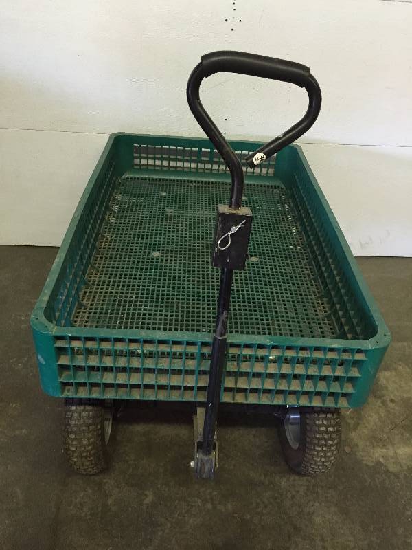 lot 27 image: YARD WAGON LARGE 30 X 46