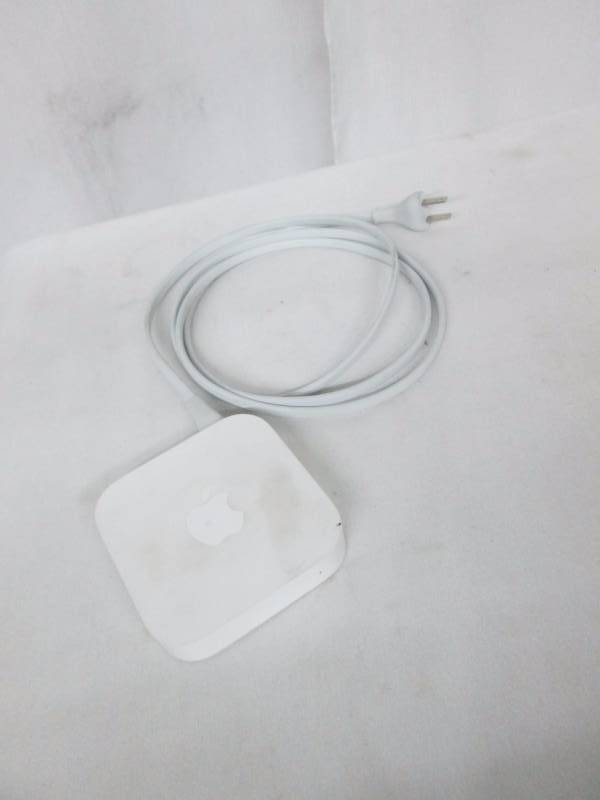 Apple AirPort Express Wi-Fi Base Station
