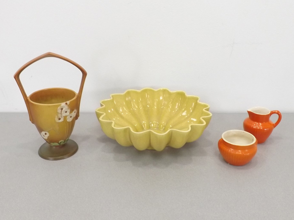 lot 17 image: Rare Roseville 341-10 Basket and 3 Red Wing Pottery Pieces
