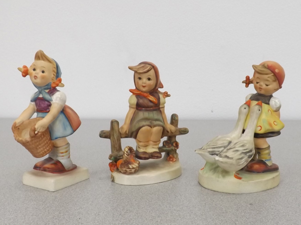 lot 22 image: Hummel Figurines