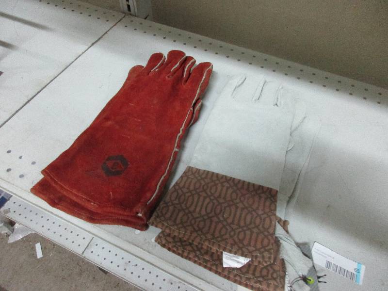 Welding gloves