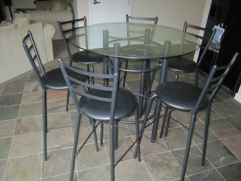 Glass top table with 6 chairs, top ...