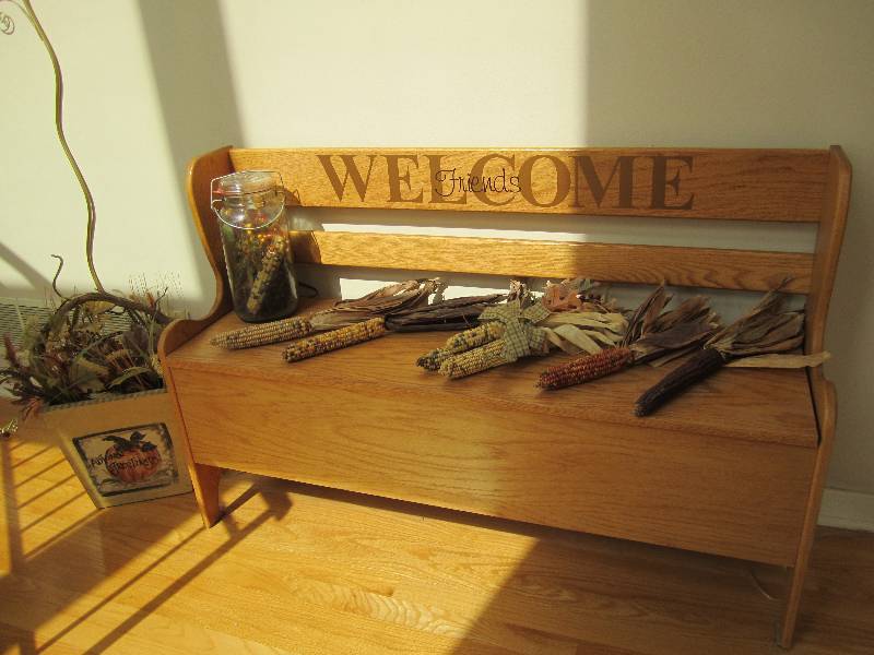 Welcome bench display, bench is 4 f...