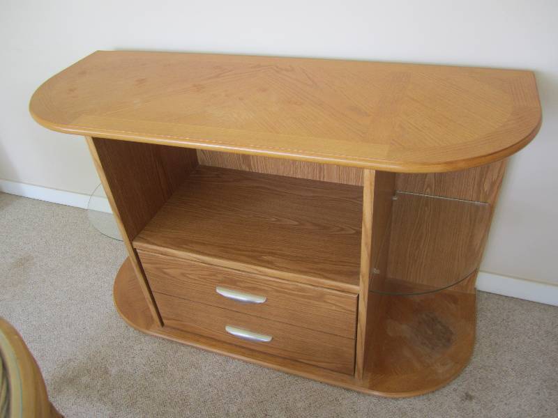 Wood display stand, with glass shel...
