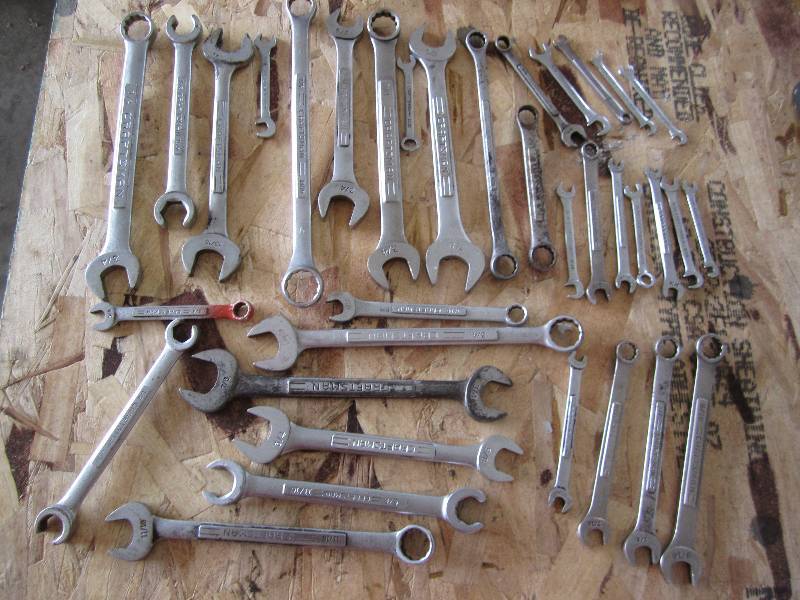 Lot of all Craftsman wrenches, see ...