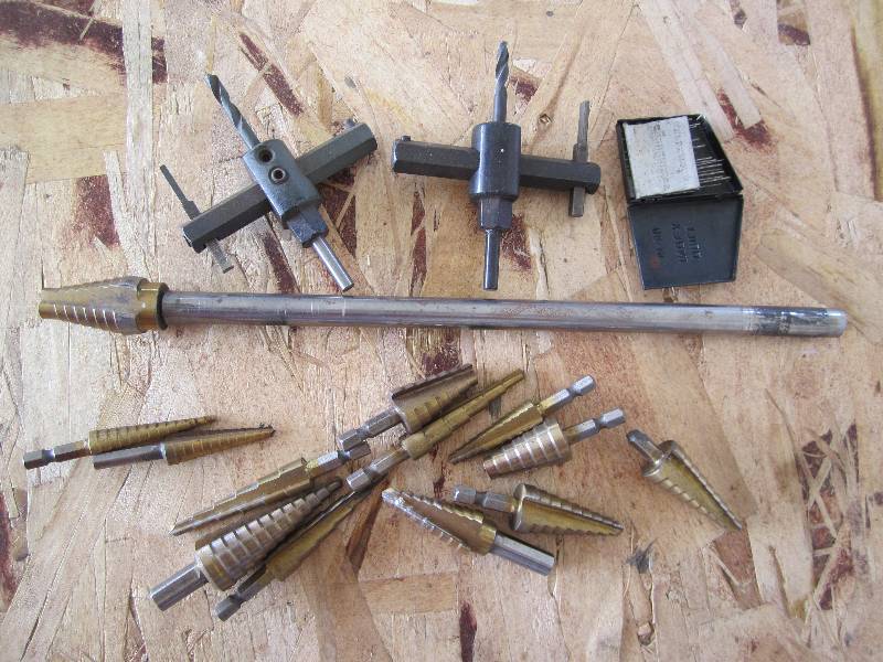 Lot of specialty drill accessories...