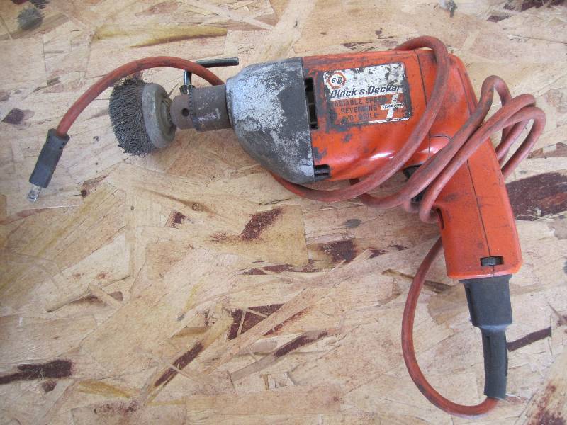 Black n Decker variable speed drill...