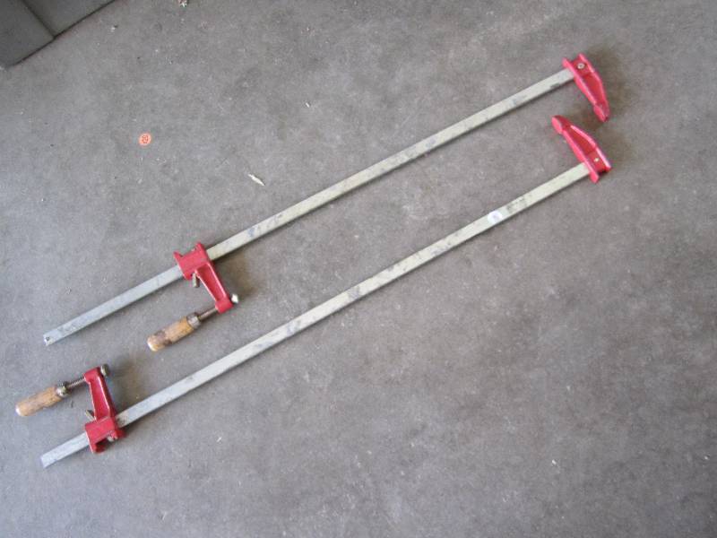 2 bar clamps...