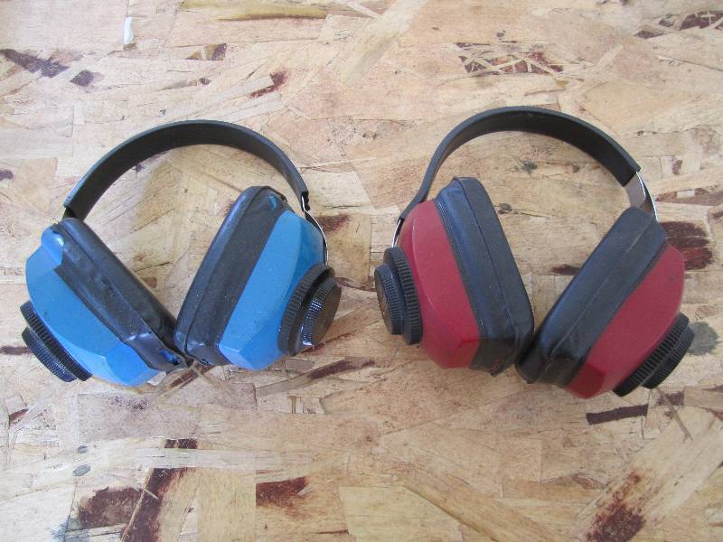 Pair of noise reduction hearing pro...