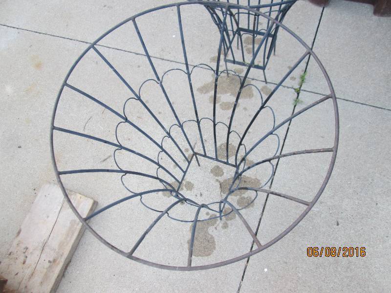 2 Metal planter holders, 22 wide