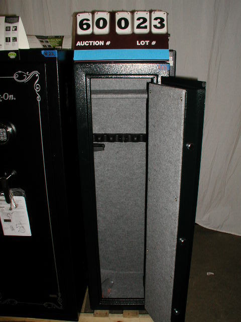 Steel 8 Gun Combination Safe