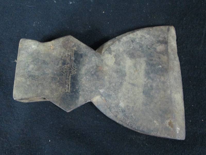 lot 141 image: Wards Master Quality Hatchet Head