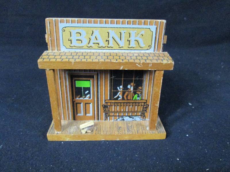 lot 158 image: Wood Bank Coin Bank