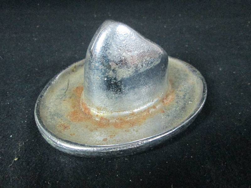 lot 181 image: Cast Iron Cowboy Hat Ashtray