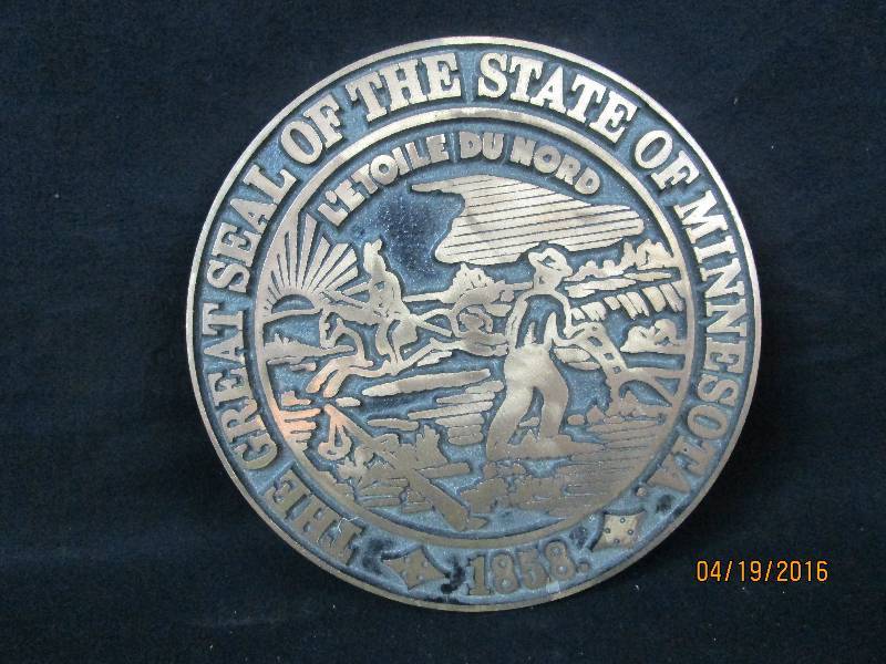 lot 15 image: Cast Bronze Minnesota State Sea