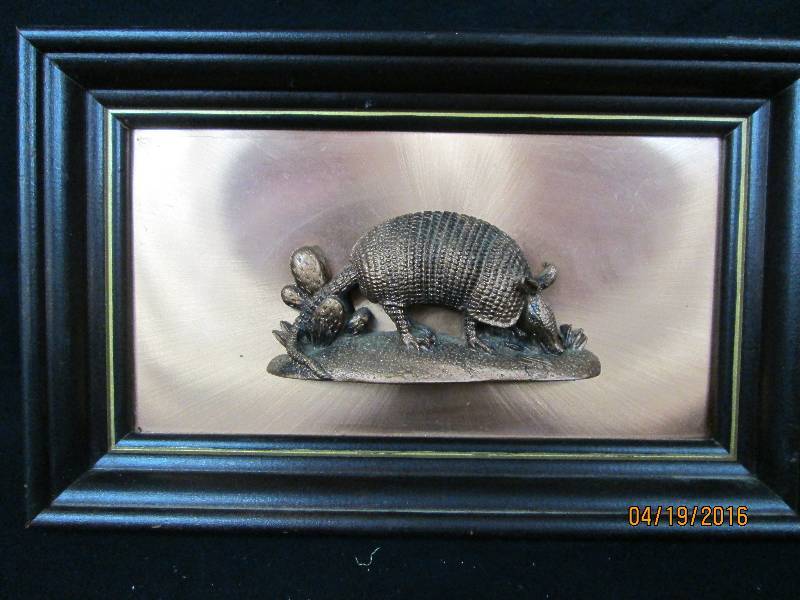 lot 21 image: 3D Copper Art Armadillo