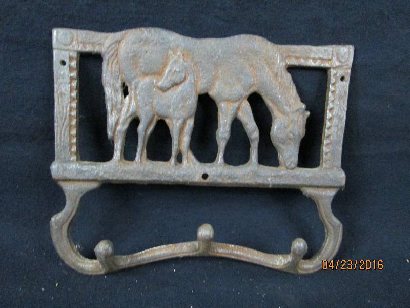 lot 31 image: Cast Iron Horse & Foal Wall Hook.